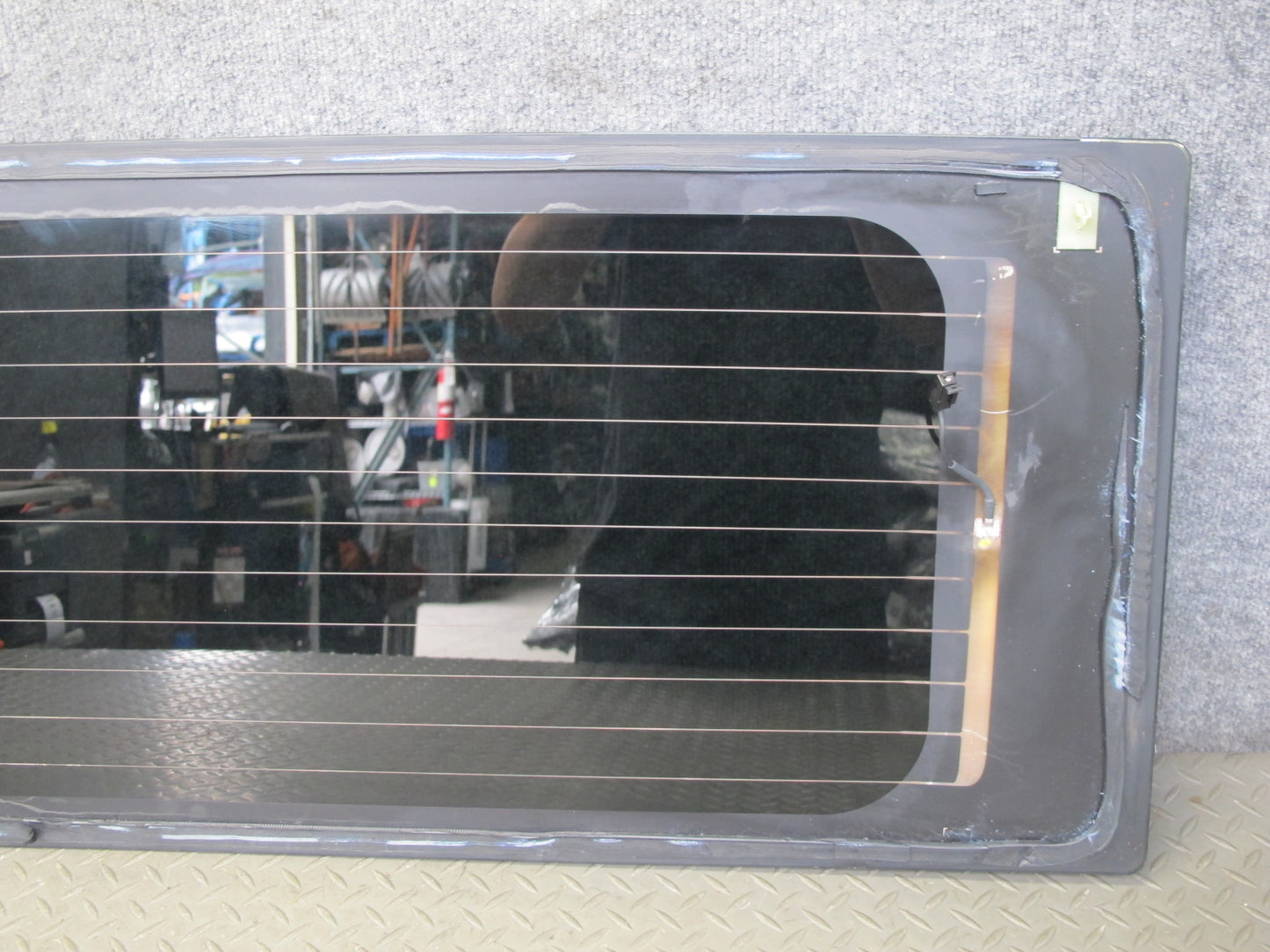 2003-2009 Hummer H2 Rear Trunk Lid Tailgate Liftgate Heated Glass Window
