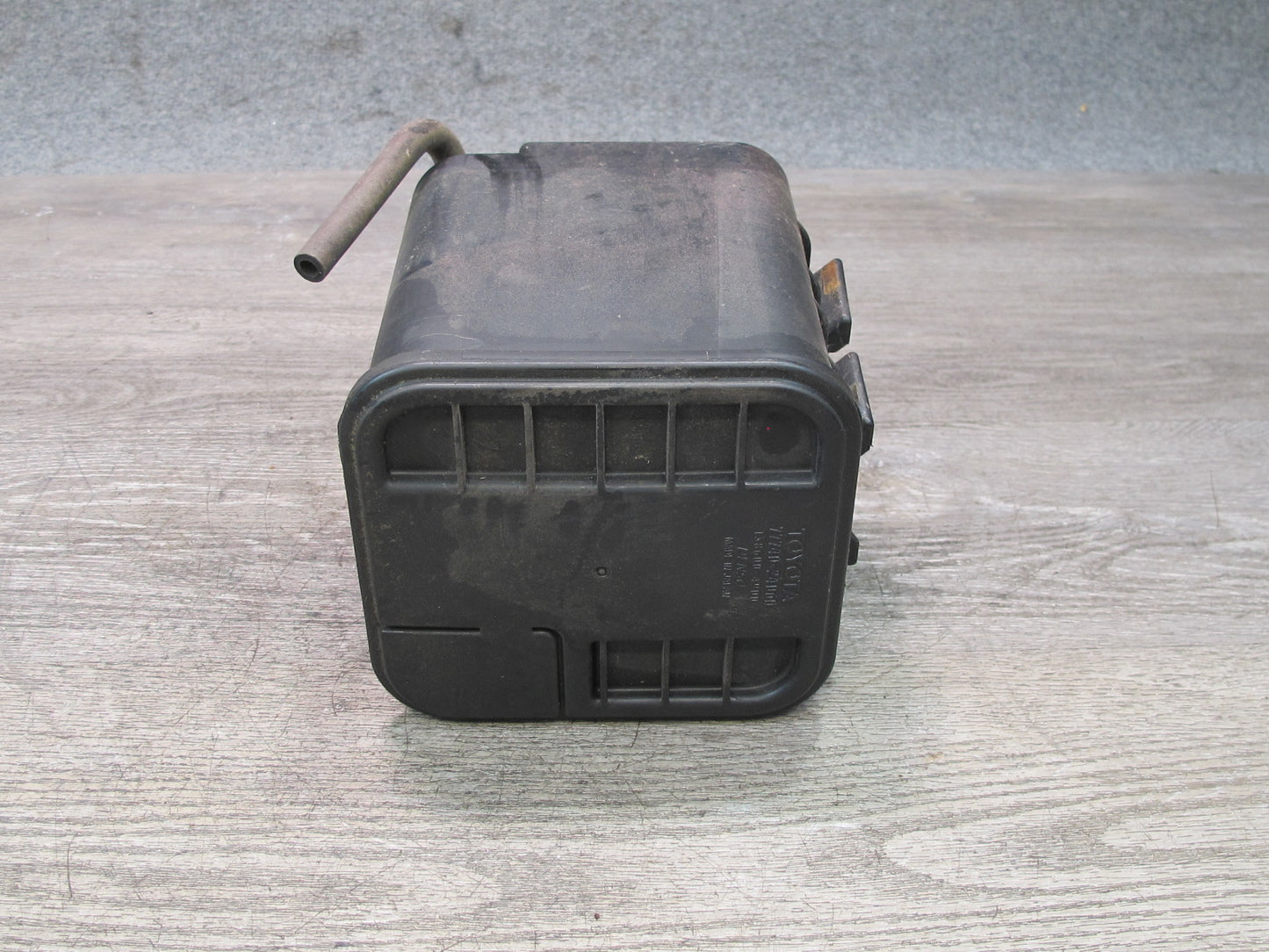 97-00 Lexus JZZ31L SC400 SC300 Fuel Vapor Charcoal Canister w Sensor OEM