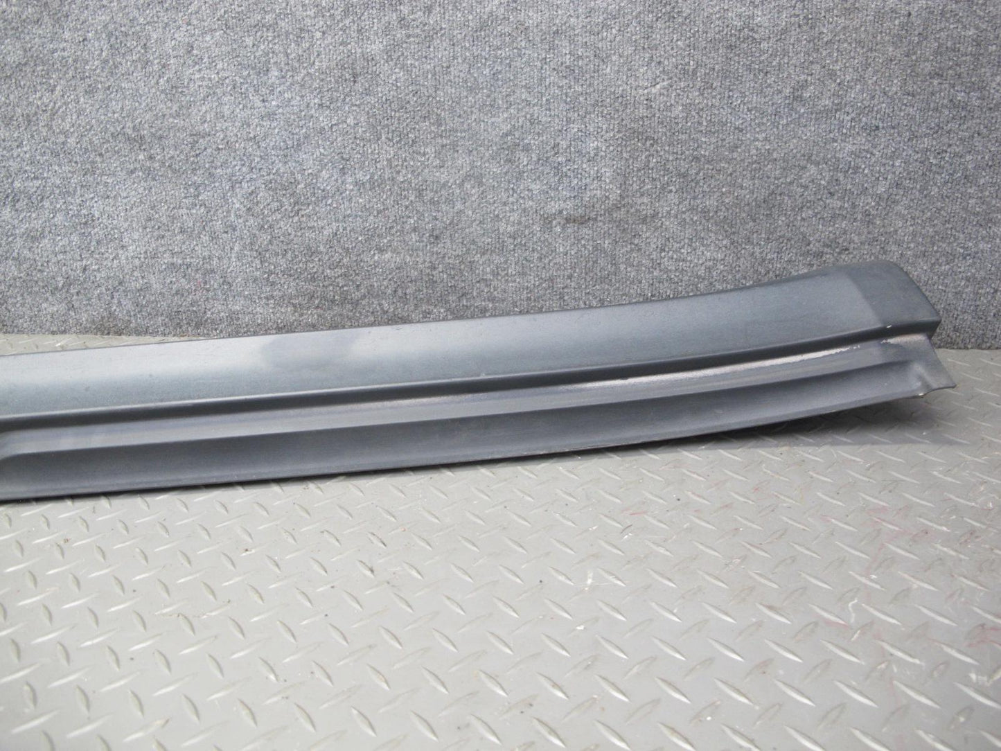 2015-2018 Porsche Macan 95B Side Skirt Rocker Panel Molding Mount Bracket Set