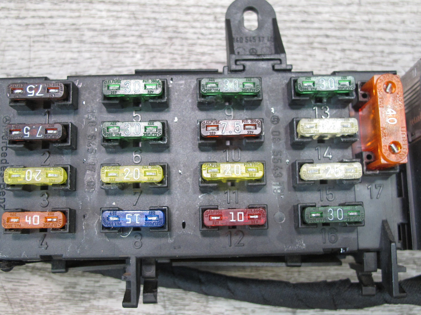 96-99 Mercedes W140 C140 Cl-class Rear Fuse Relay Box Module 1405454840 OEM