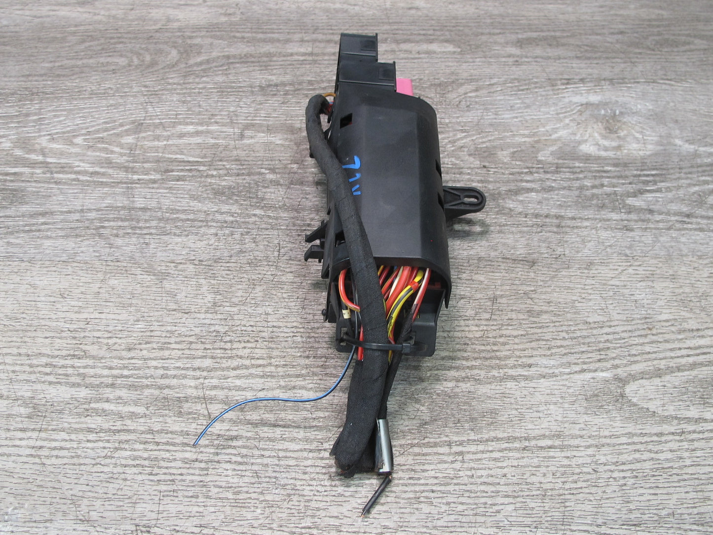 96-99 Mercedes W140 C140 Cl-class Rear Fuse Relay Box Module 1405454840 OEM