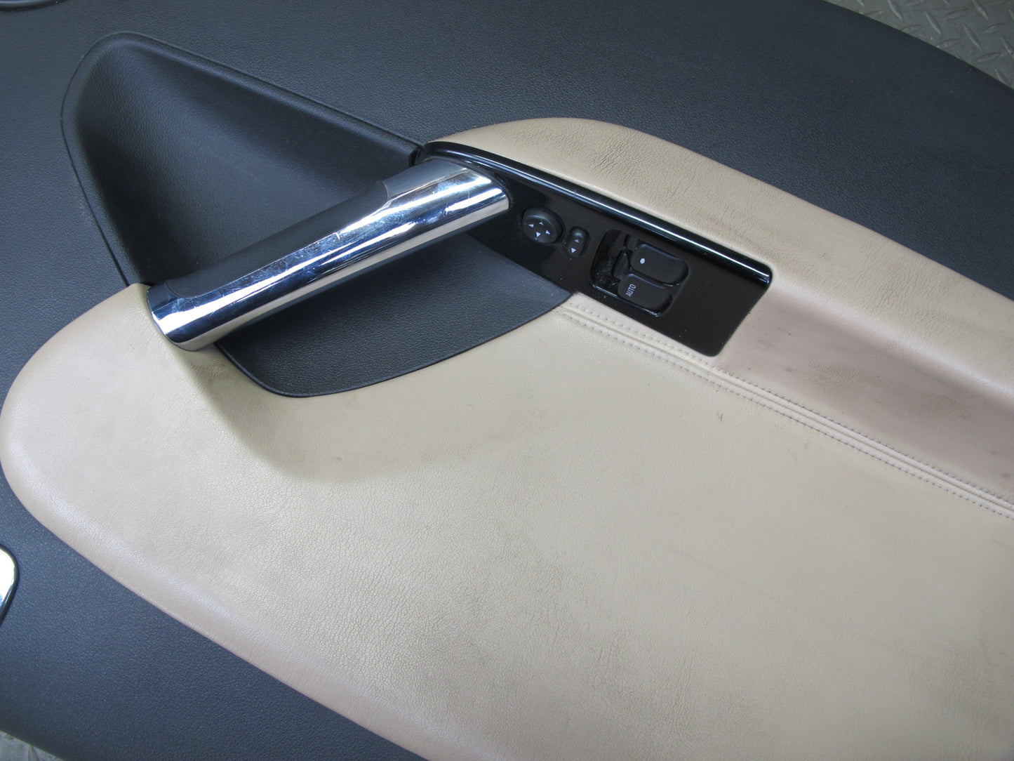 07-08 Saturn SKY Set of 2 Left & Right Interior Door Trim Cover Panel OEM