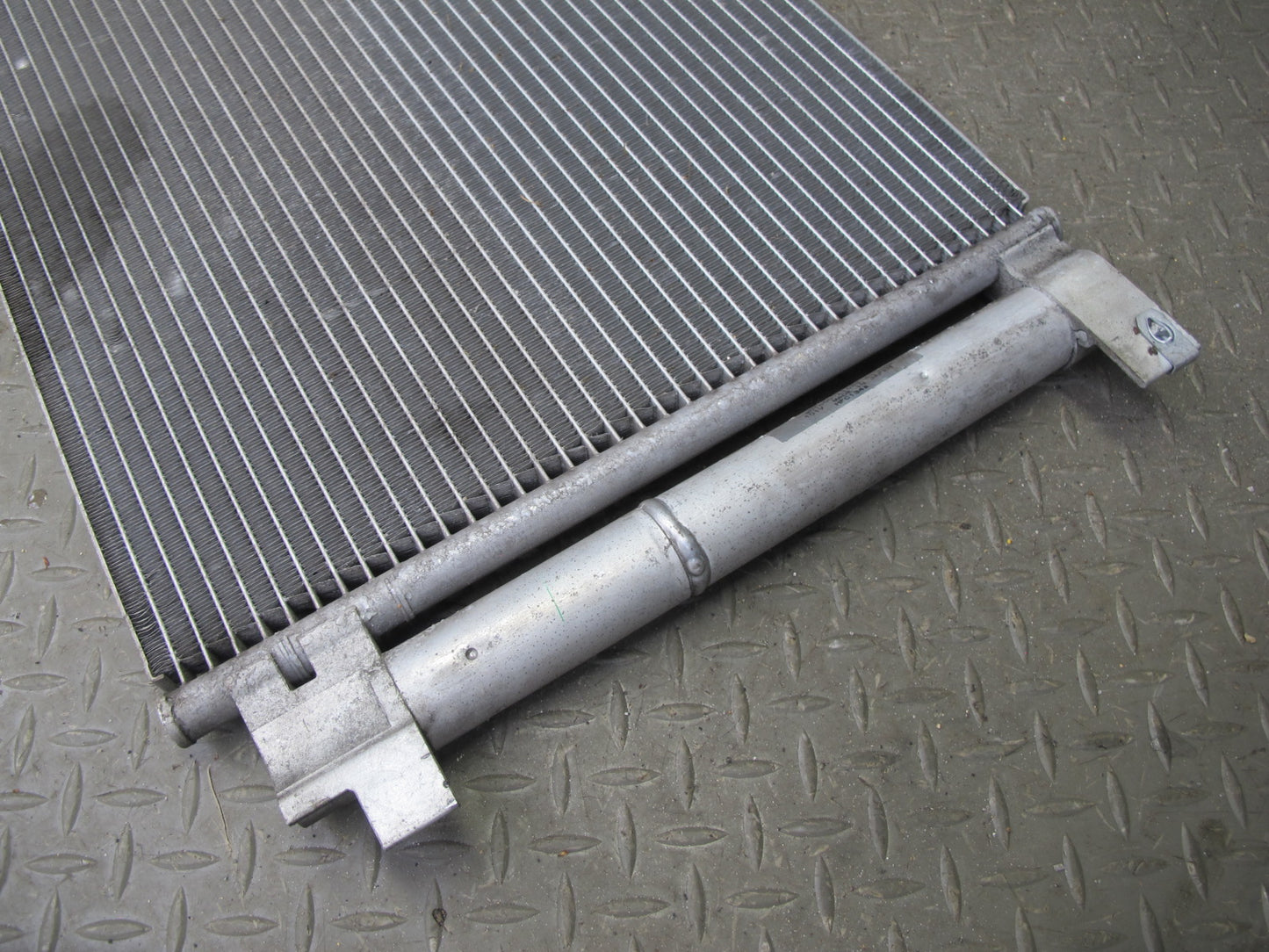 07-10 Saturn SKY Pontiac Solstice Hvac A/C Air Condition Condenser OEM