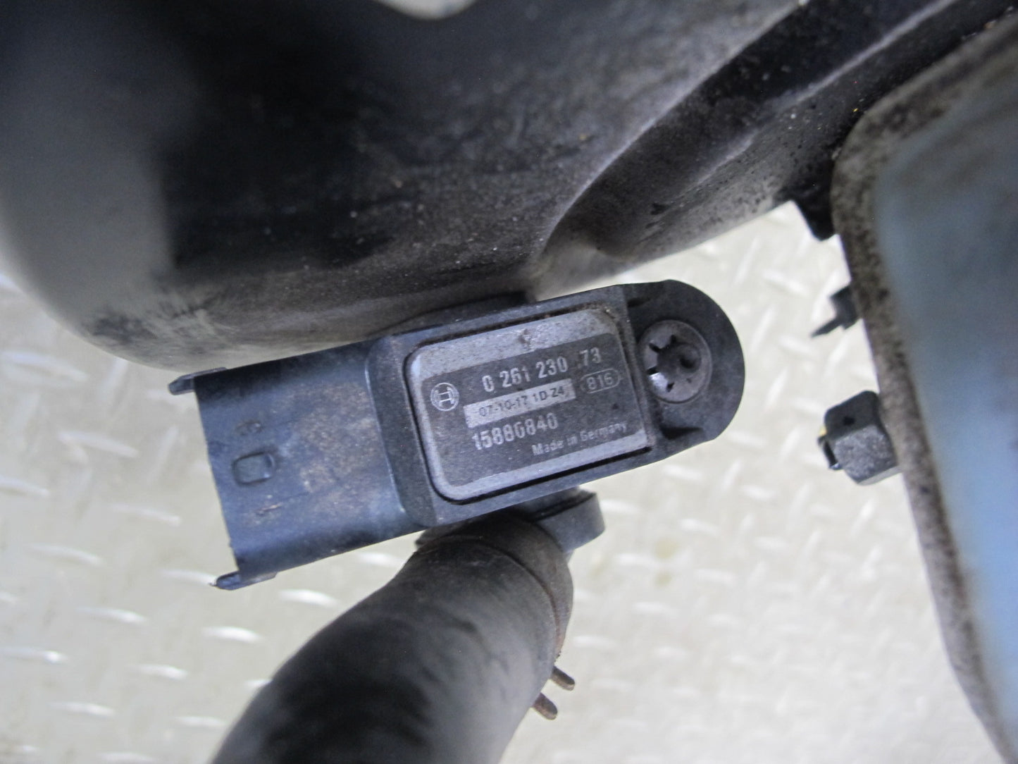 07-10 Saturn SKY Solstice Brake Master Cylinder Booster Fluid Reservoir 88K OEM
