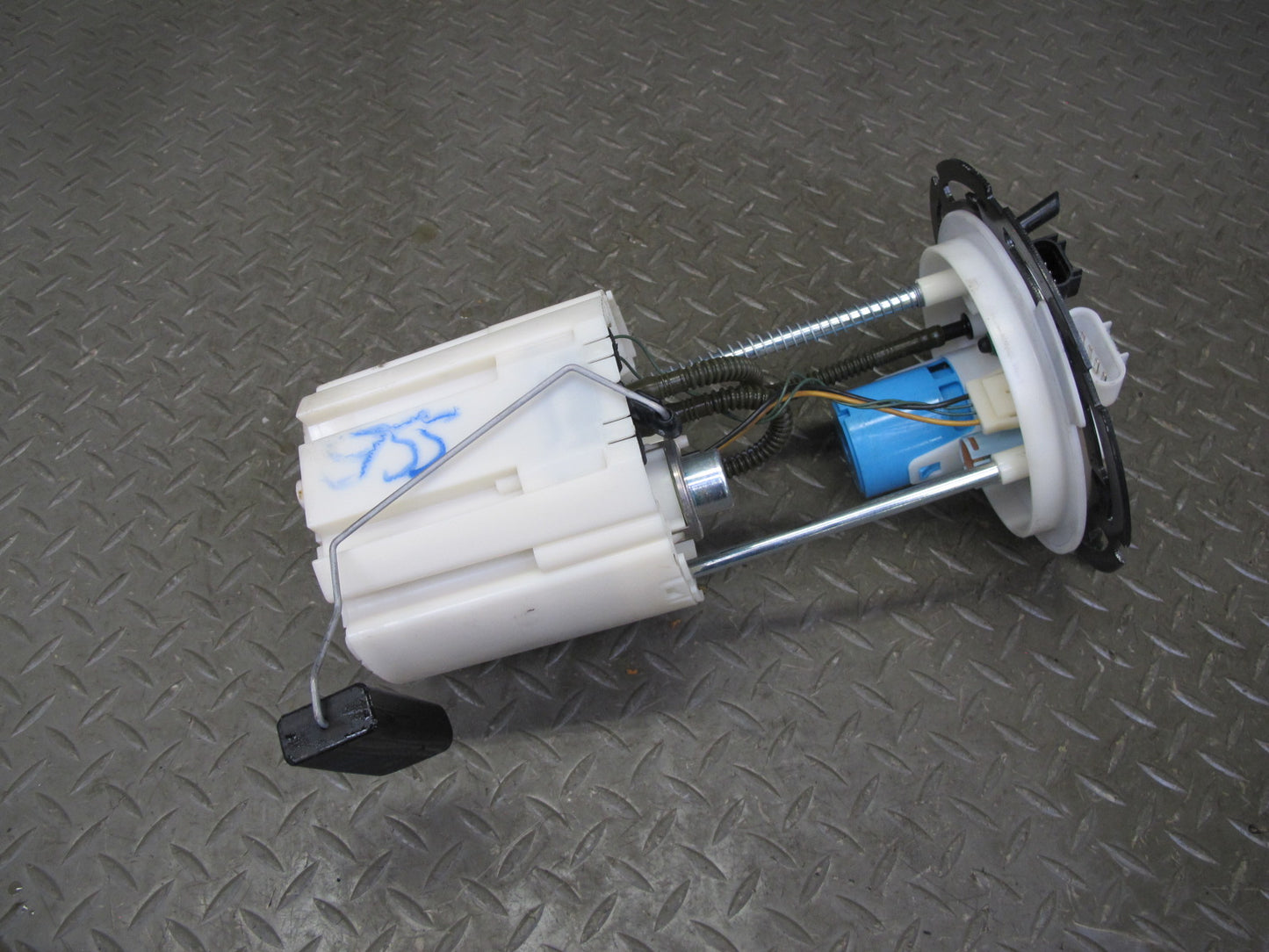 07-10 Saturn SKY Redline 2.0L Turbo Fuel Pump Level Sensor Assembly 15868349 OEM