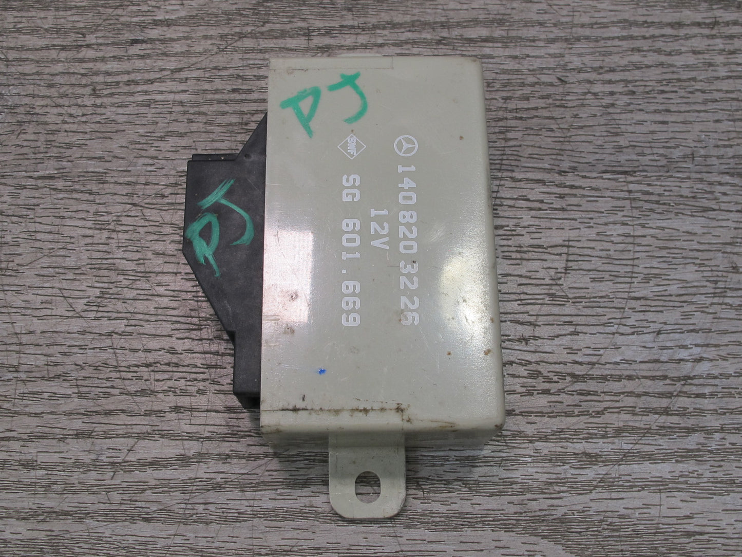 96-99 Mercedes W140 C140 Cl-class Headrest Seat Control Module 1408203226 OEM
