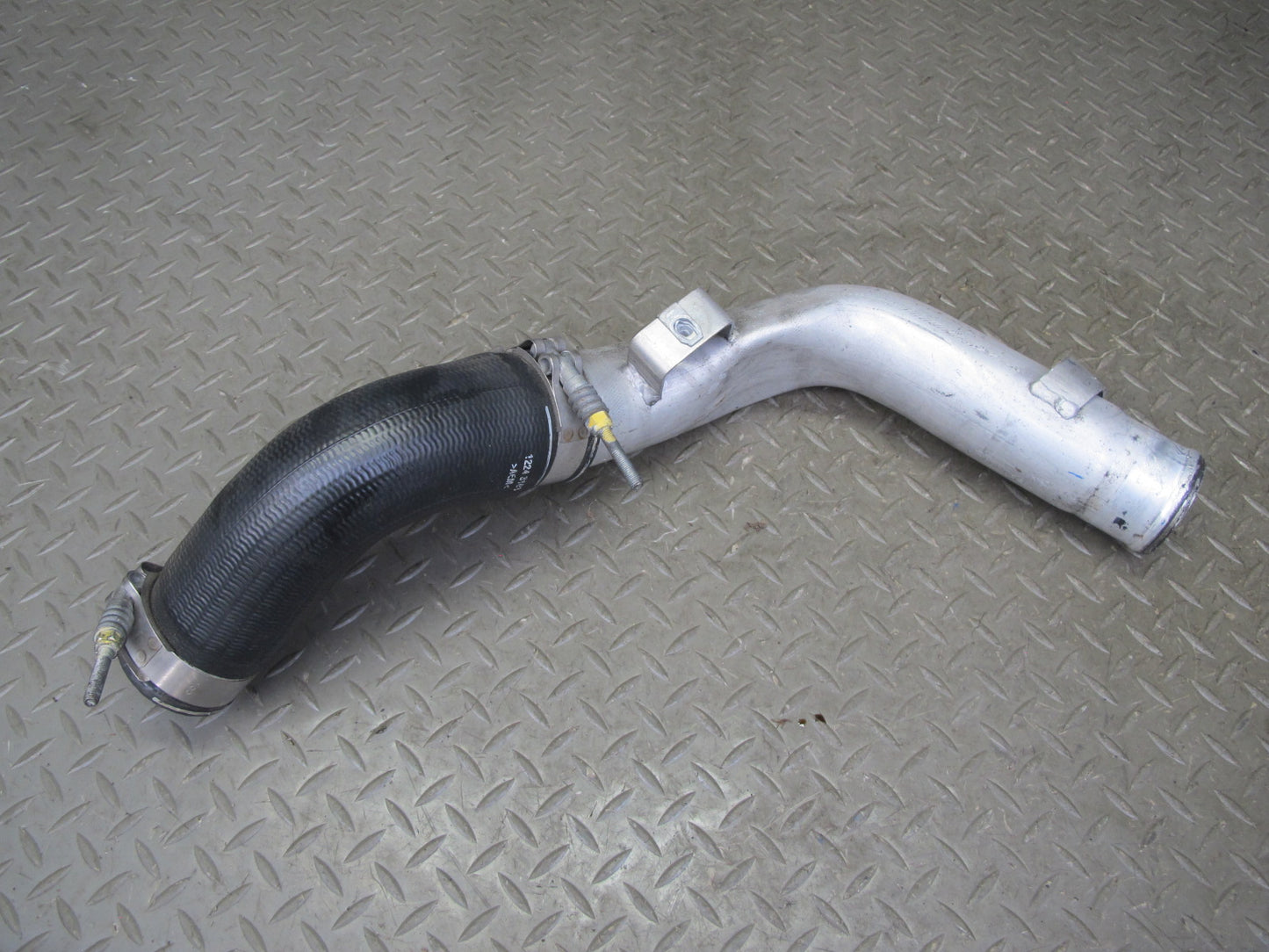 07-10 Saturn SKY Solstice 2.0L Turbo Intercooler Air Intake Hose Pipe Set OEM