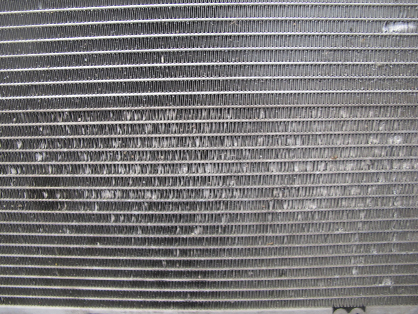 2015-2021 Porsche Macan S 3.0L Engine Cooling Radiator 8K0121251AA