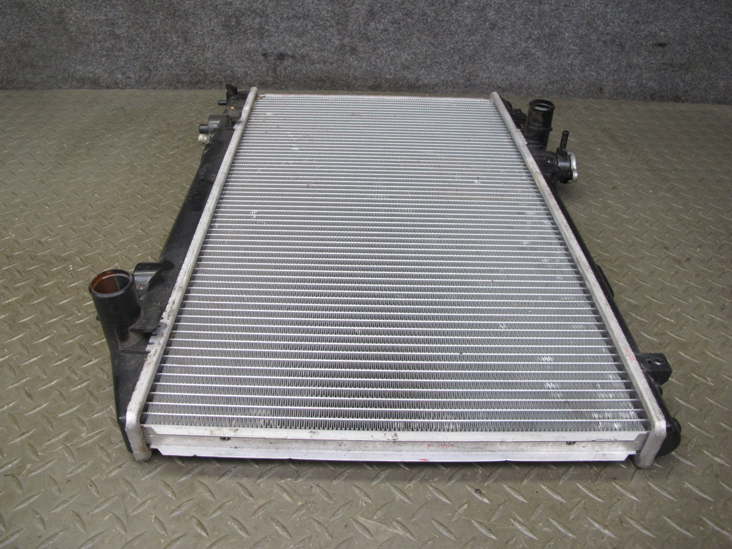89-92 Toyota Supra MK3 MA70L 7MGE NON Turbo M/T Engine Coolant Radiator