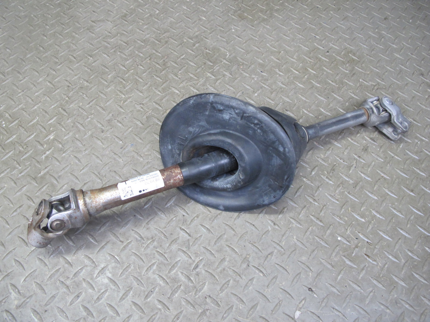 2015-2018 Porsche Macan Steering Column Intermediate U Joint Shaft 95B419753