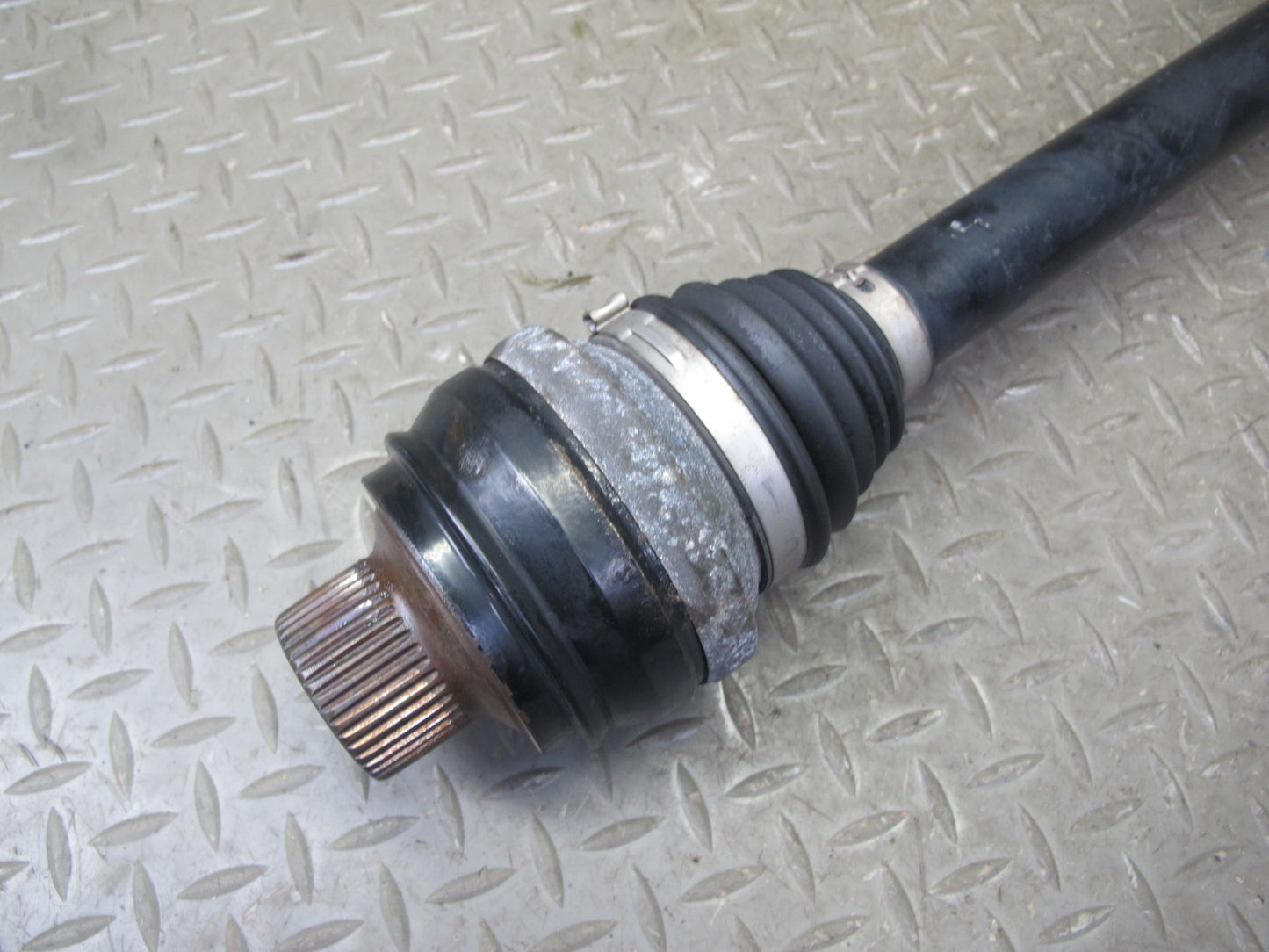 2015-2016 Porsche Macan S Rear Left or Right Suspension Axle Shaft 95B501203C