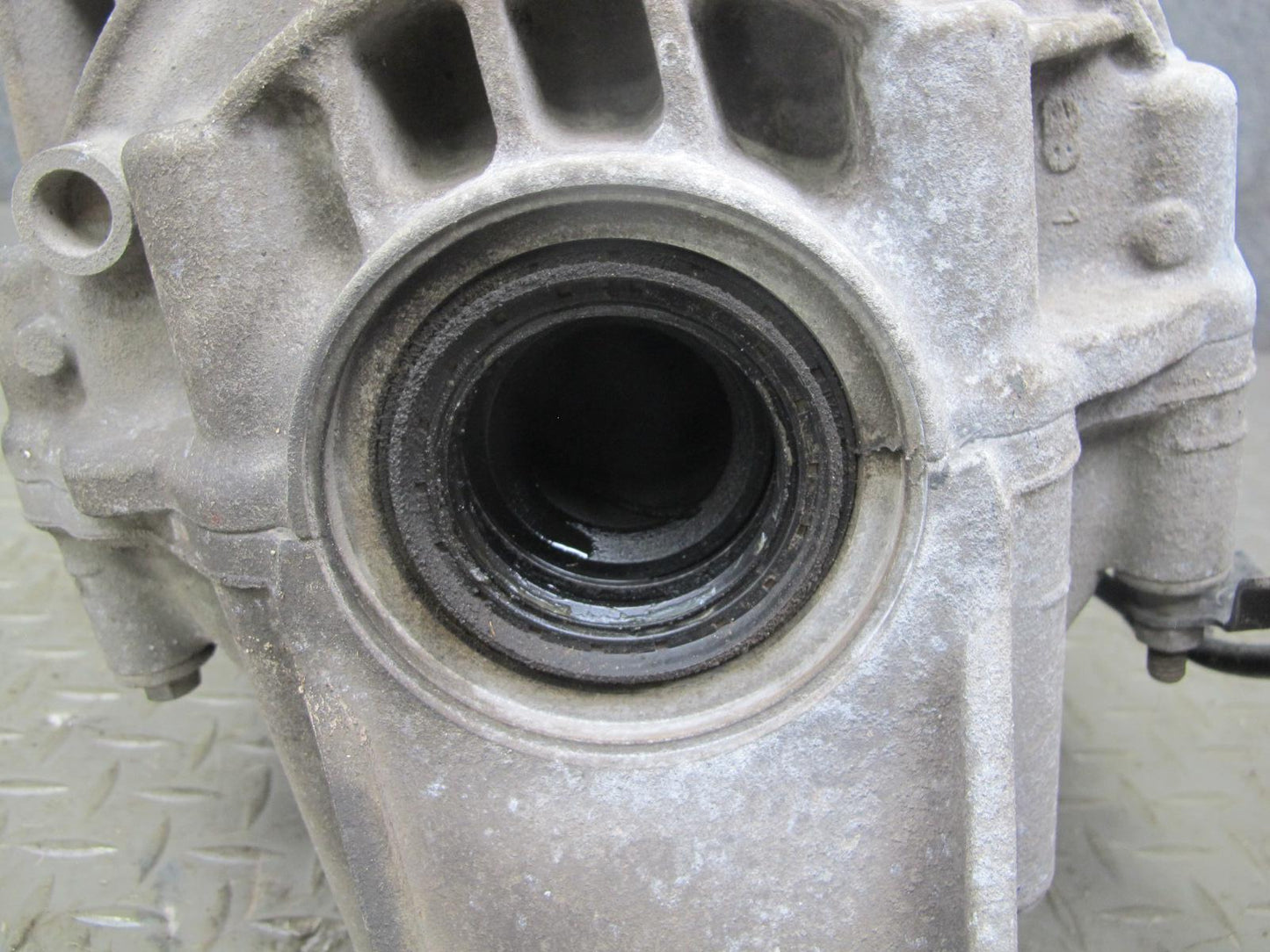 2017-2020 Maserati Levante M161 3.0L AWD Rear Differential Carrier 2.80 Ratio