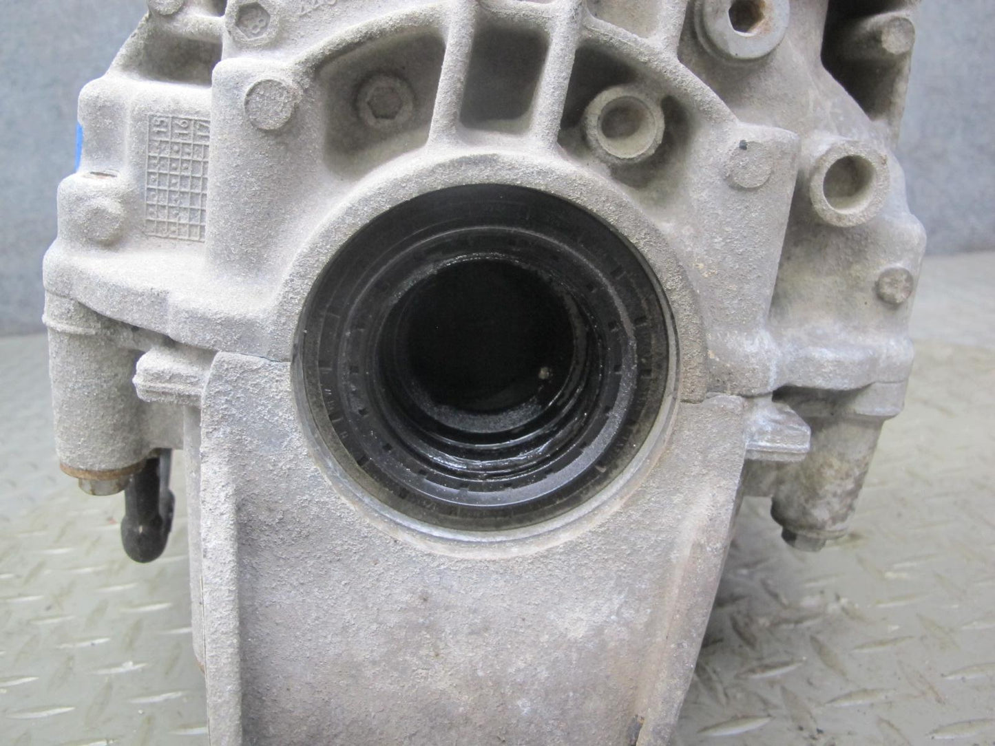 2017-2020 Maserati Levante M161 3.0L AWD Rear Differential Carrier 2.80 Ratio