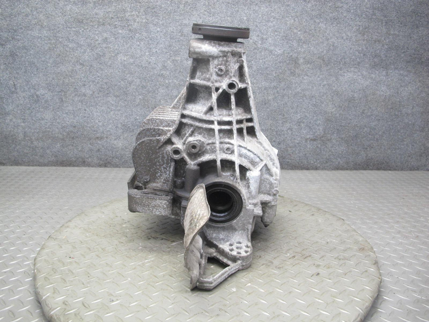 2015-2018 Porsche Macan S 3.0 AWD Rear Axle Differential Carrier 95B525015F 126k
