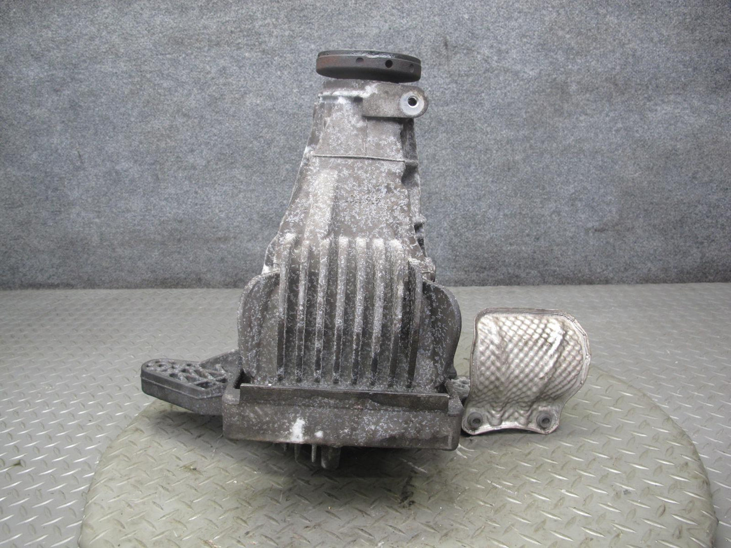 2015-2018 Porsche Macan S 3.0 AWD Rear Axle Differential Carrier 95B525015F 126k