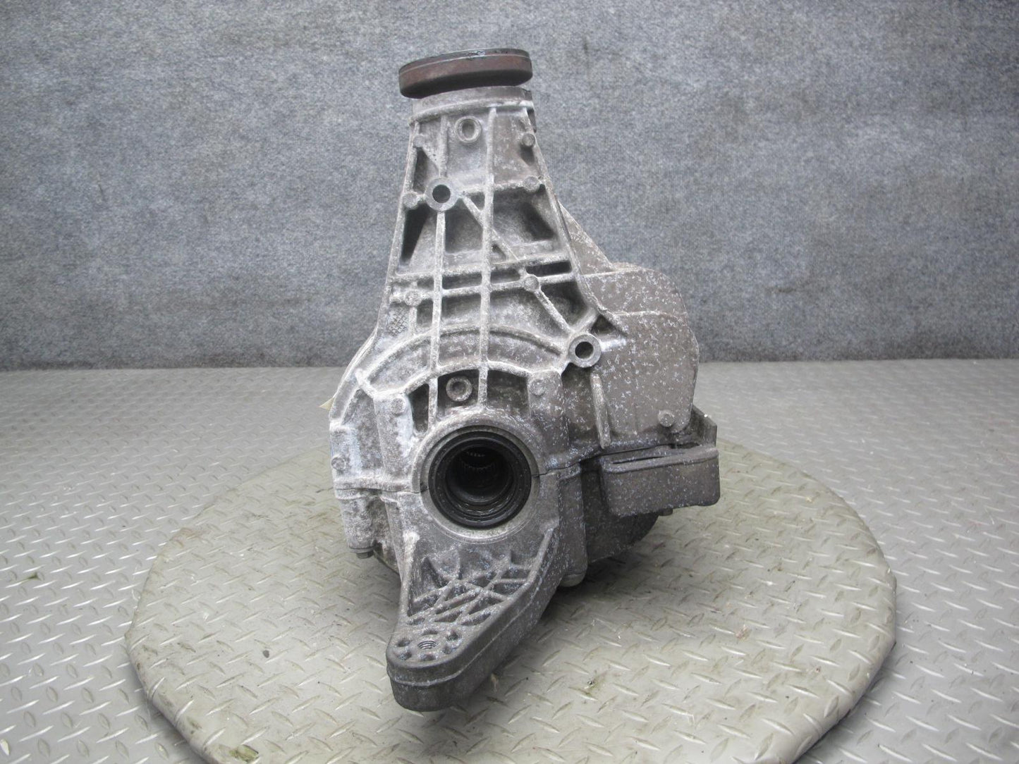 2015-2018 Porsche Macan S 3.0 AWD Rear Axle Differential Carrier 95B525015F 126k
