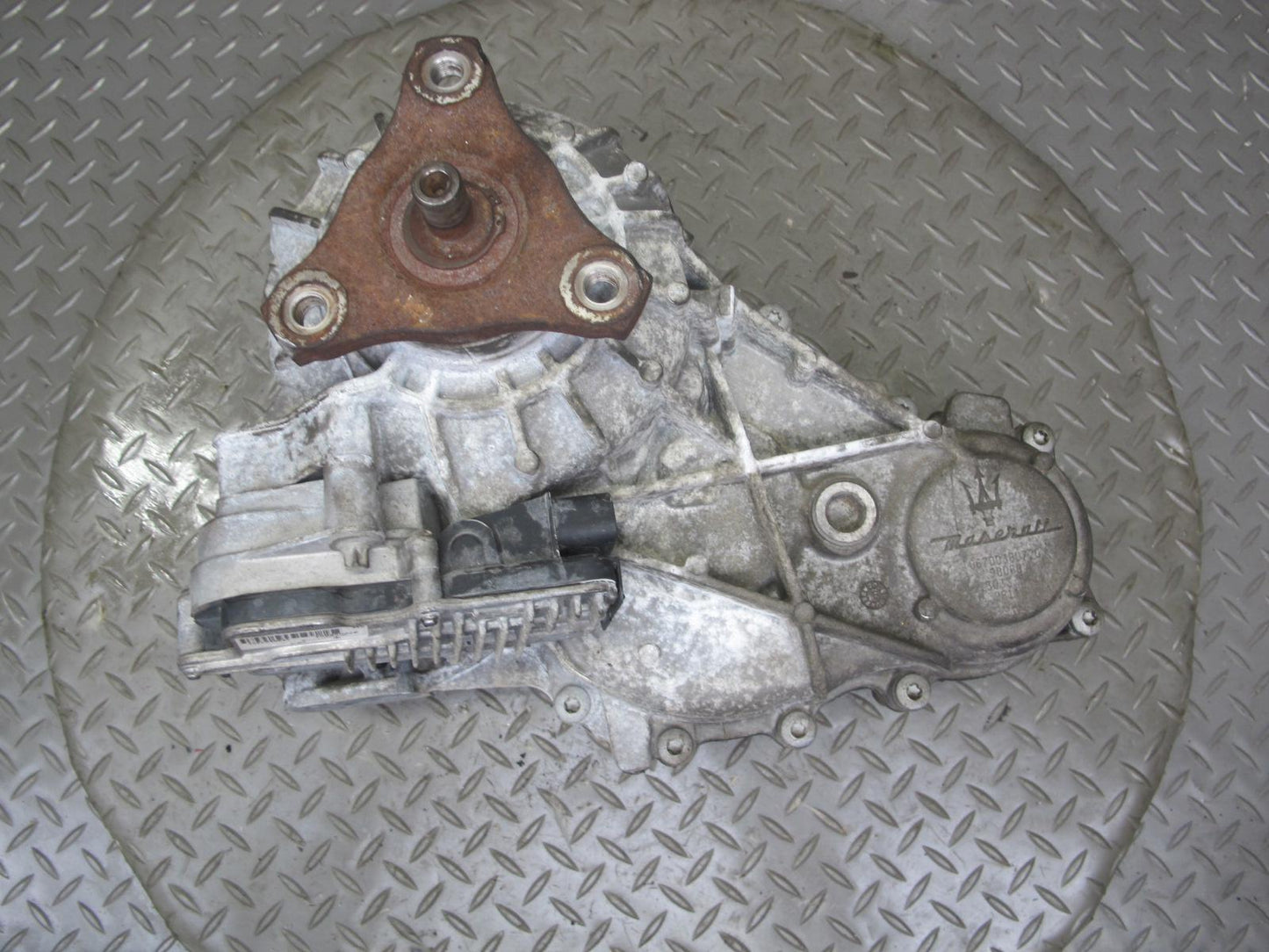 2017-2020 Maserati Levante M161 3.0L AWD Transfer Case Box w Motor 670038072