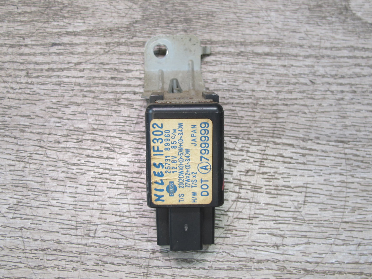 90-96 Nissan 300ZX Turn Signal Hazard Emergency Flasher Relay 25731-89960 OEM