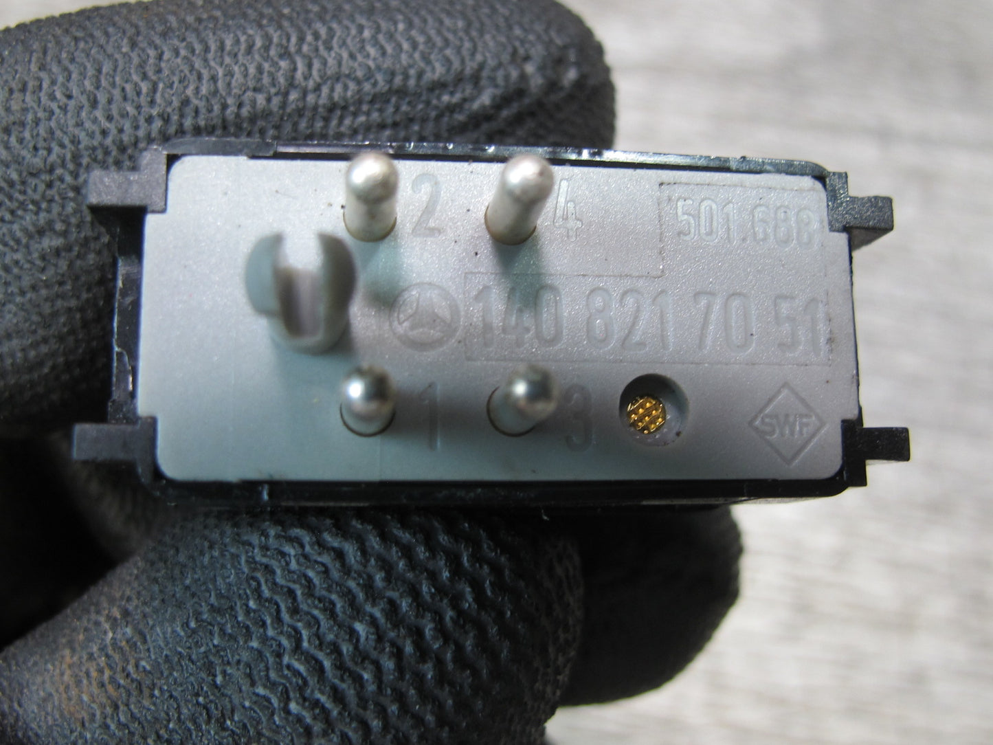 96-99 Mercedes W140 C140 Cl-class Parktronic Button Switch 1408206410 OEM
