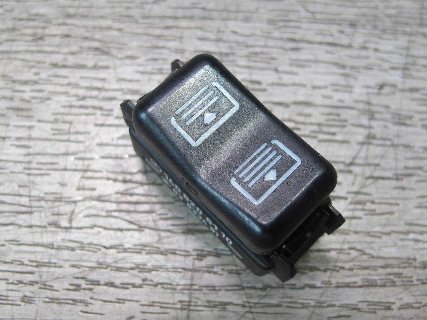 96-99 Mercedes W140 C140 CL Coupe Rear Window Roller Blind Shade Switch OEM