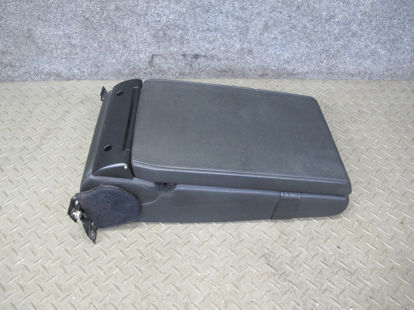 96-99 Mercedes W140 C140 CL Coupe Rear Folding Armrest CUP Holder OEM
