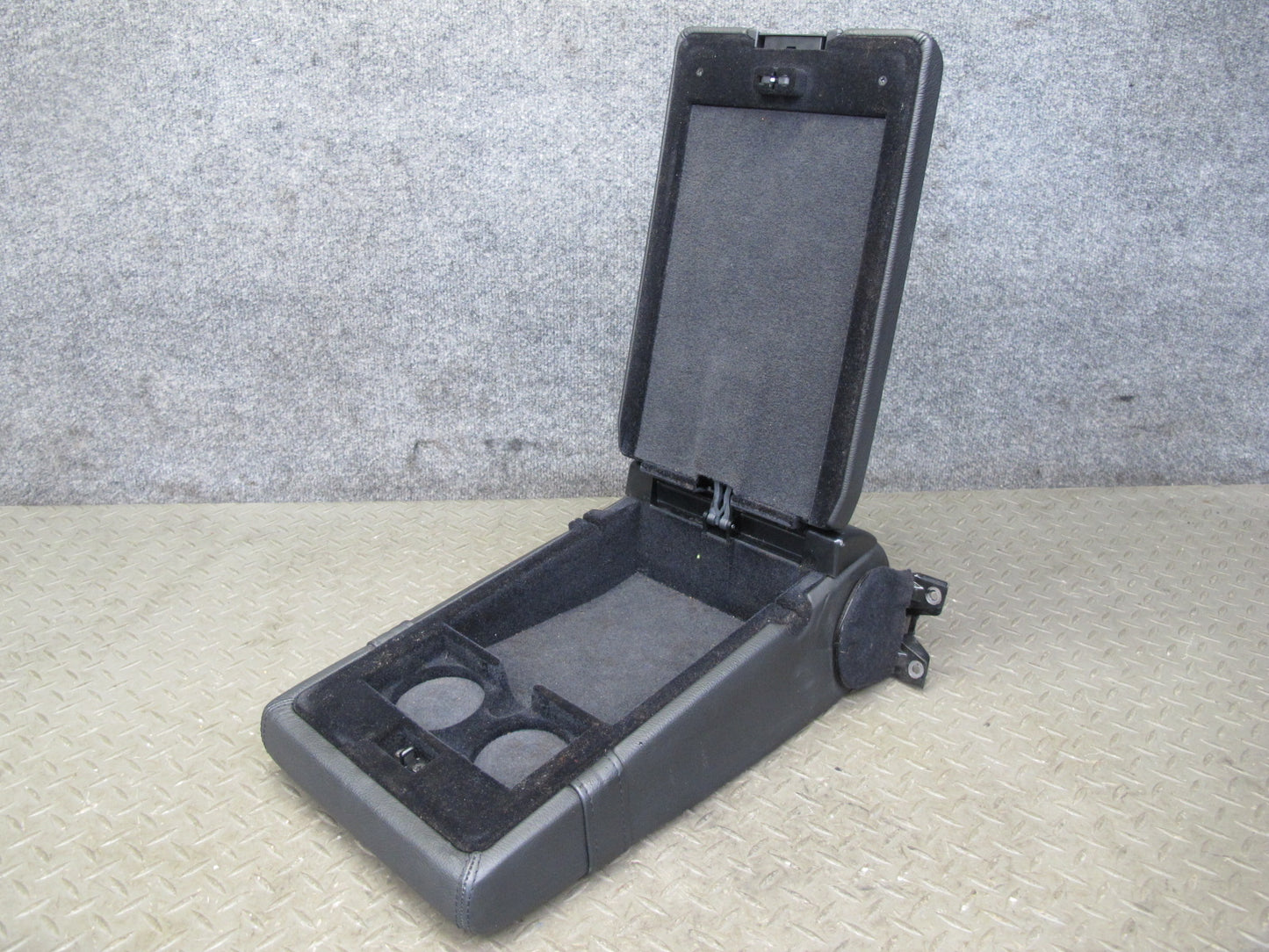 96-99 Mercedes W140 C140 CL Coupe Rear Folding Armrest CUP Holder OEM