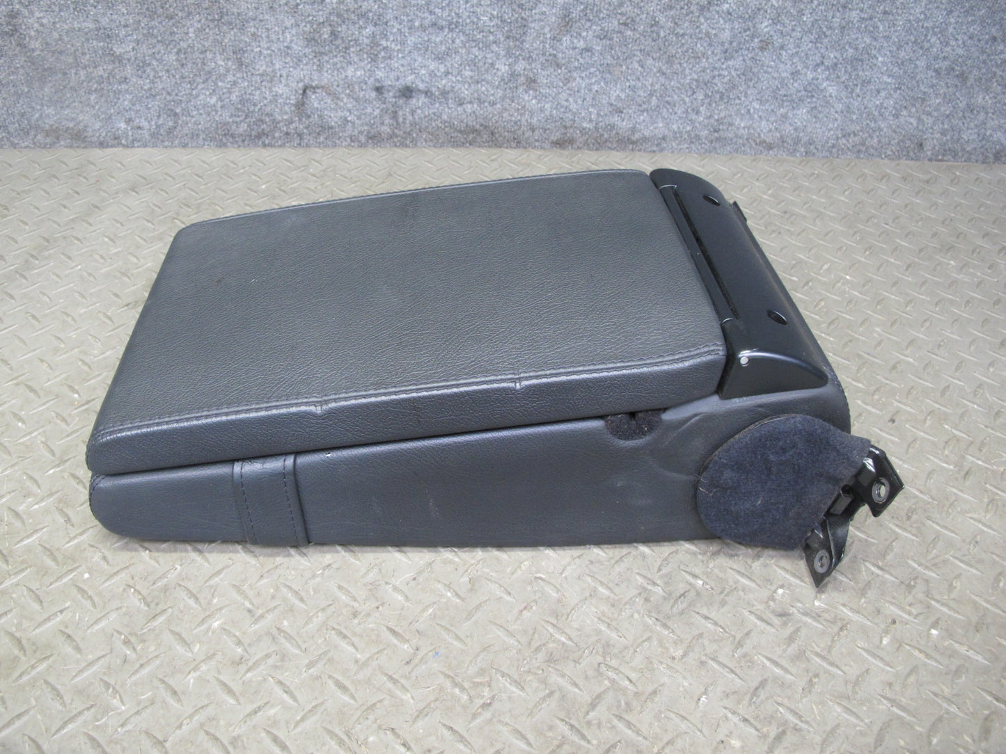 96-99 Mercedes W140 C140 CL Coupe Rear Folding Armrest CUP Holder OEM