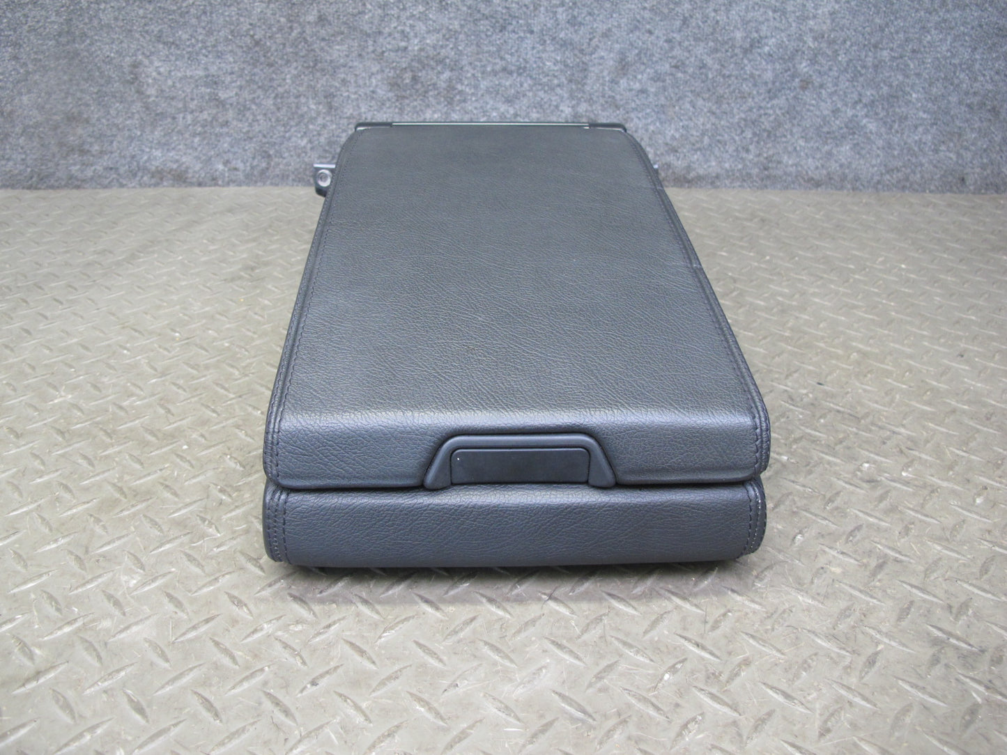 96-99 Mercedes W140 C140 CL Coupe Rear Folding Armrest CUP Holder OEM