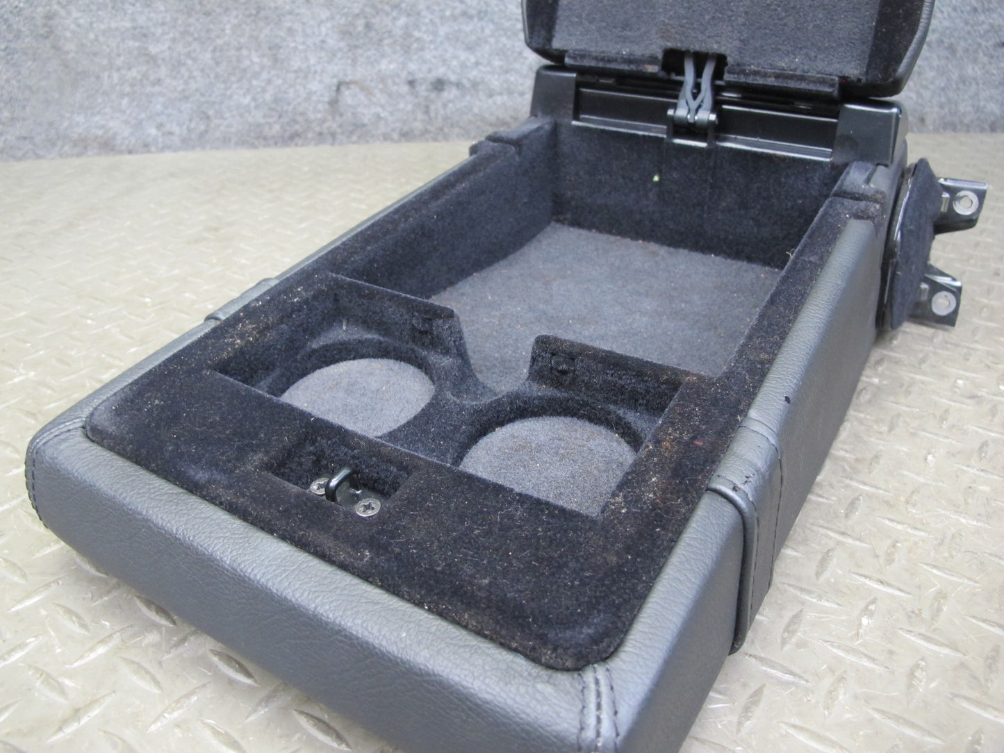96-99 Mercedes W140 C140 CL Coupe Rear Folding Armrest CUP Holder OEM
