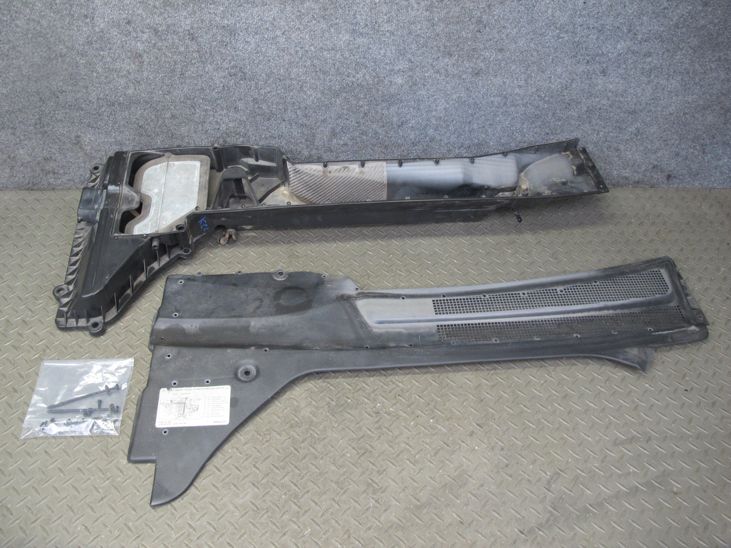 96-99 Mercedes W140 C140 Cl-class Coupe Set of 2 Front Wiper Cowl Trim Panel OEM