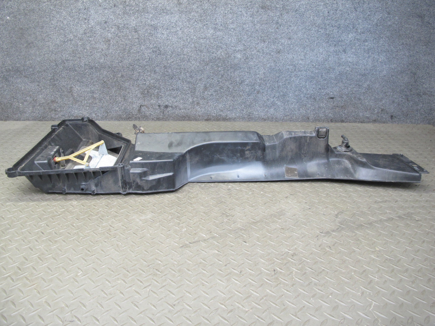 96-99 Mercedes W140 C140 Cl-class Coupe Set of 2 Front Wiper Cowl Trim Panel OEM