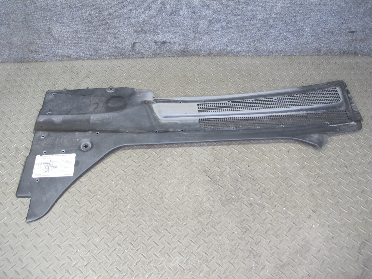 96-99 Mercedes W140 C140 Cl-class Coupe Set of 2 Front Wiper Cowl Trim Panel OEM