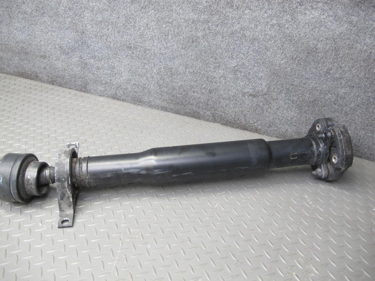 2017-2020 Maserati Levante M161 AWD 3.0L Rear Drive Shaft Driveshaft