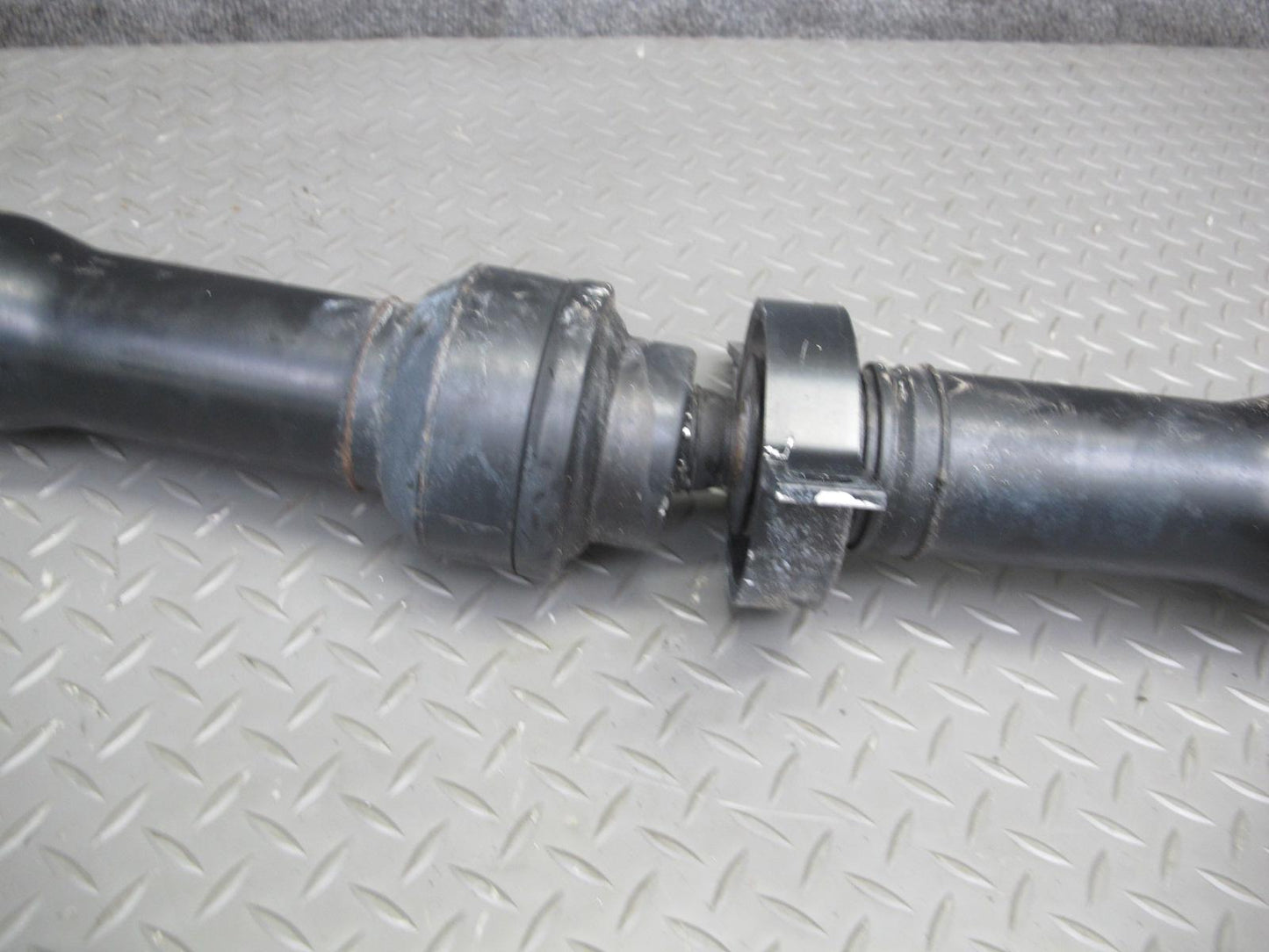 2017-2020 Maserati Levante M161 AWD 3.0L Rear Drive Shaft Driveshaft