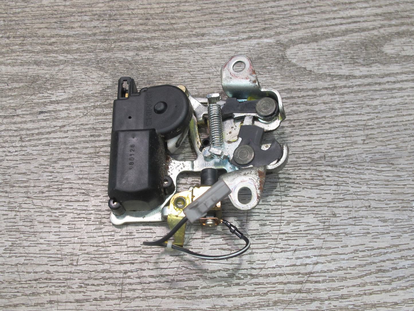 92-00 Lexus JZZ31L SC400 SC300 Rear Trunk Lid Lock Latch Actuator OEM