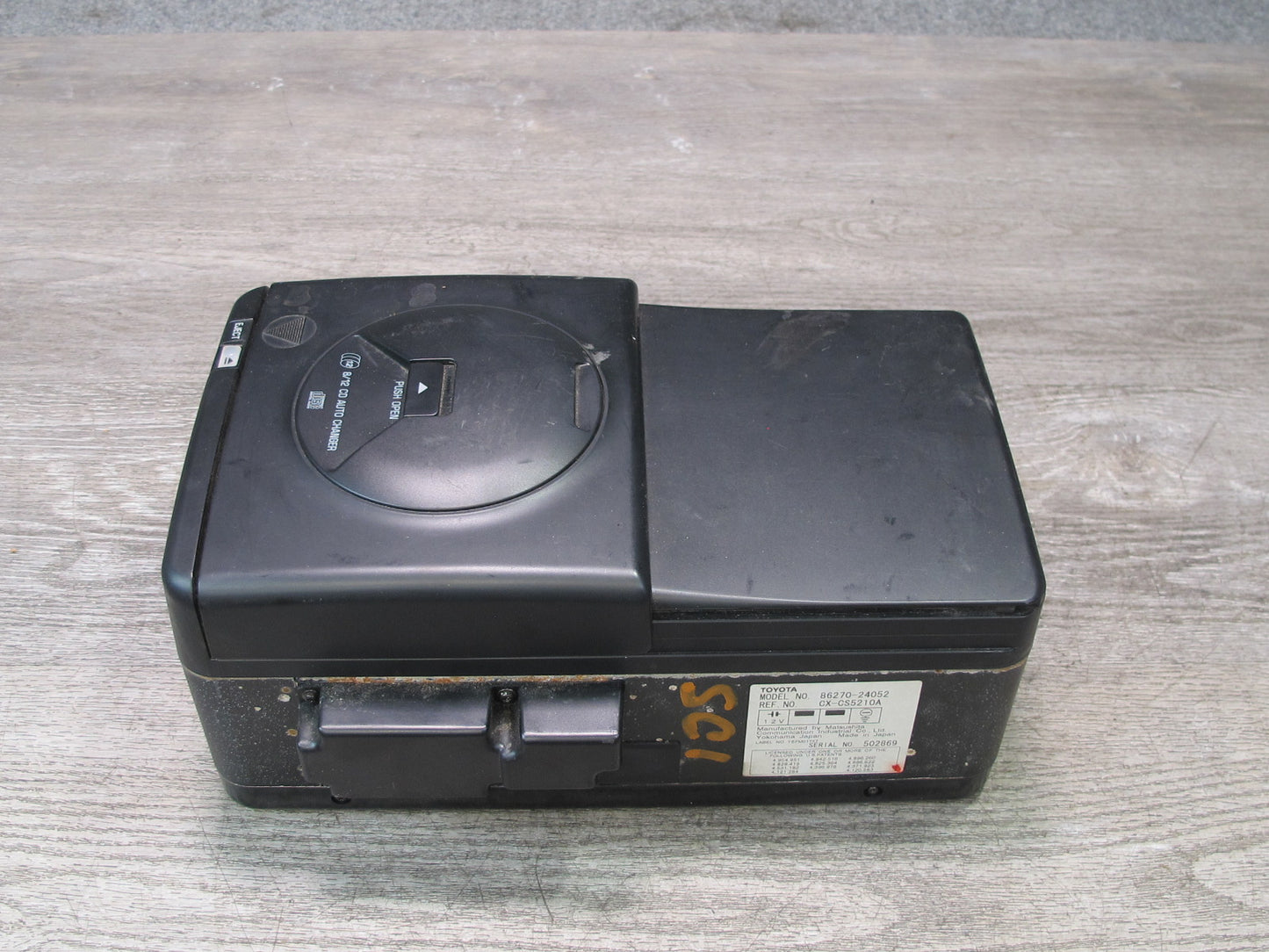 92-98 Lexus JZZ31L SC400 SC300 CD Changer Player w Magazine 86270-24052 OEM