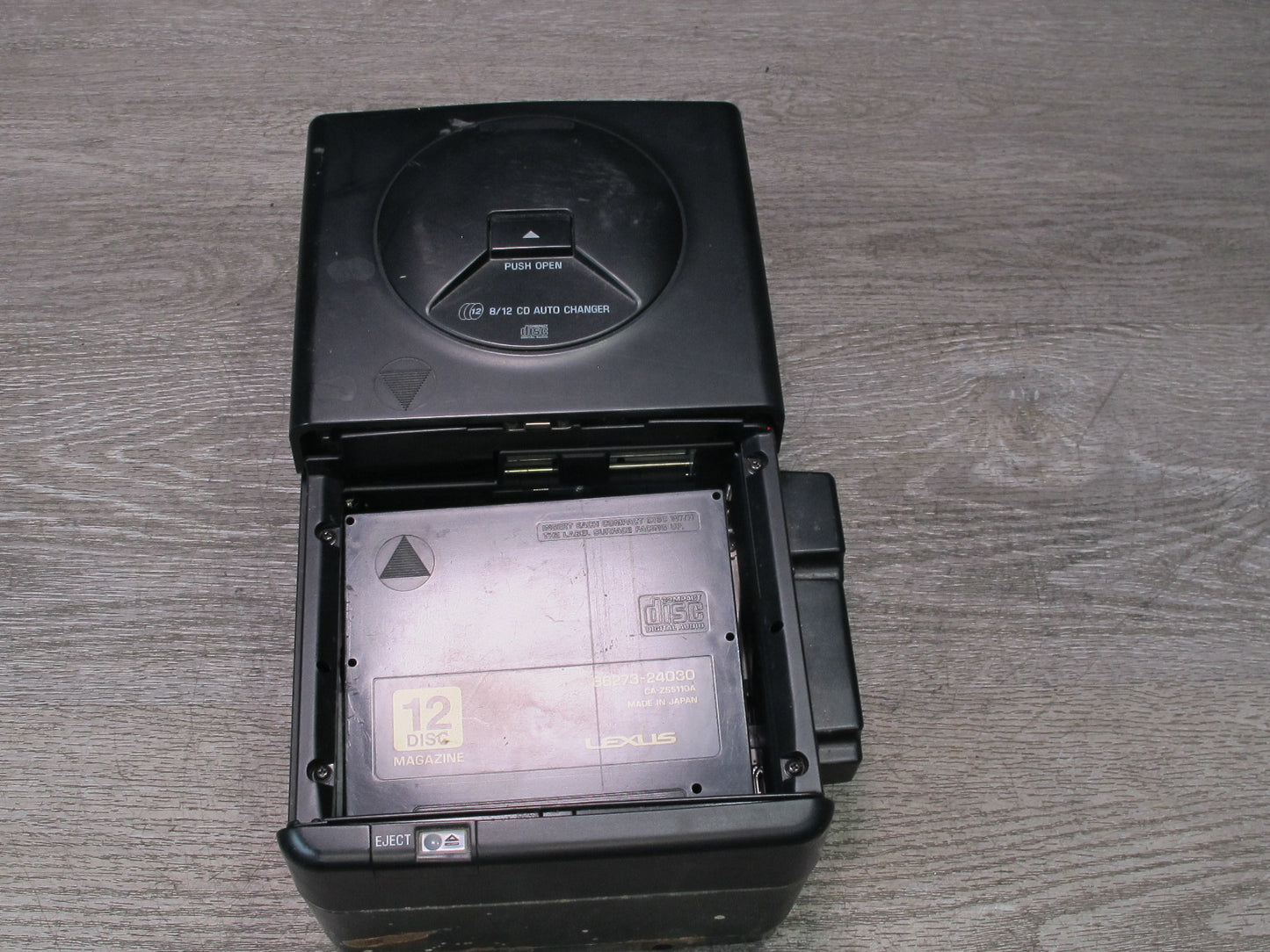 92-98 Lexus JZZ31L SC400 SC300 CD Changer Player w Magazine 86270-24052 OEM