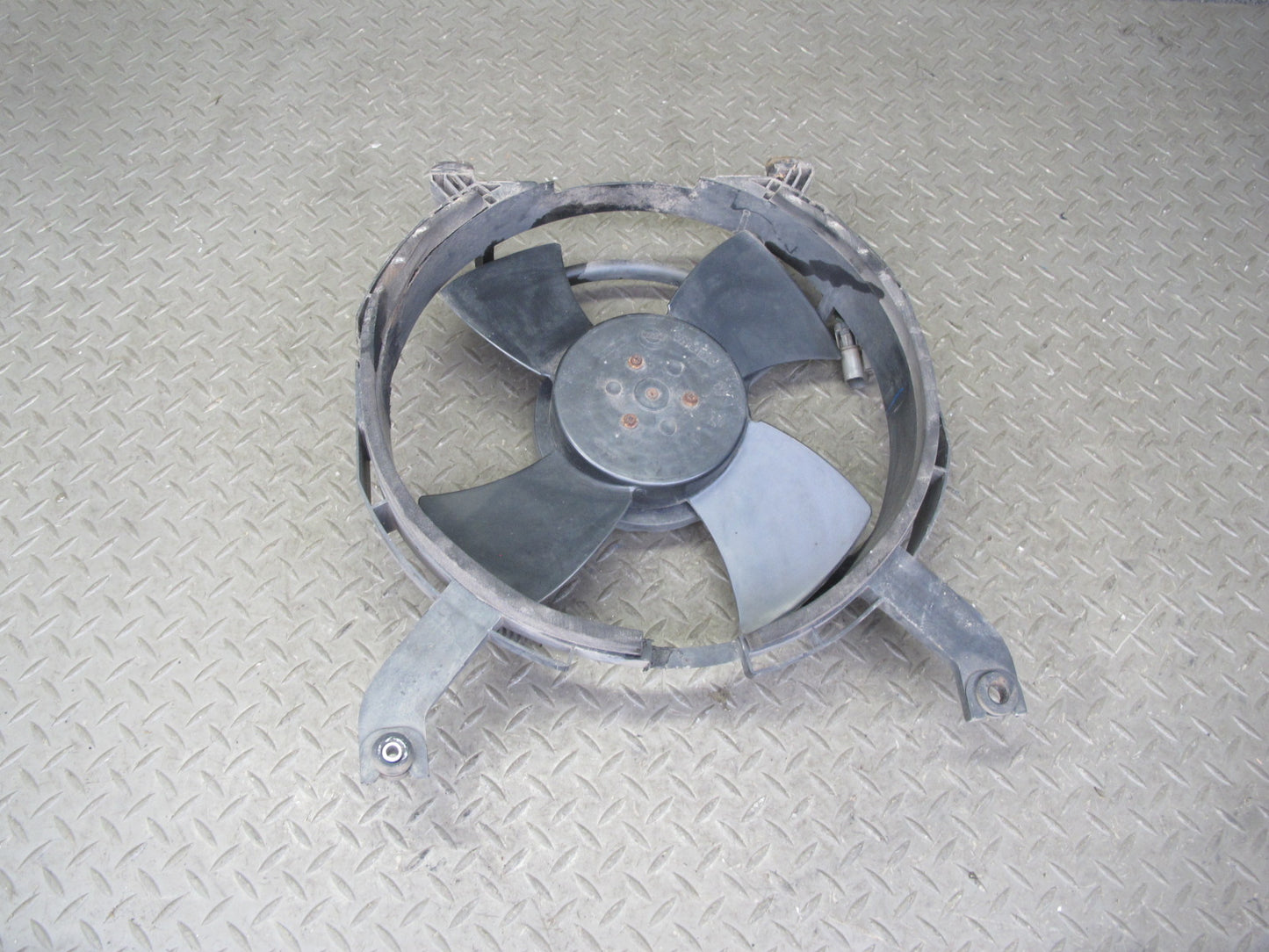 90-96 Nissan Z32 300ZX Turbo A/C Condenser 4 Blade Fan Motor OEM