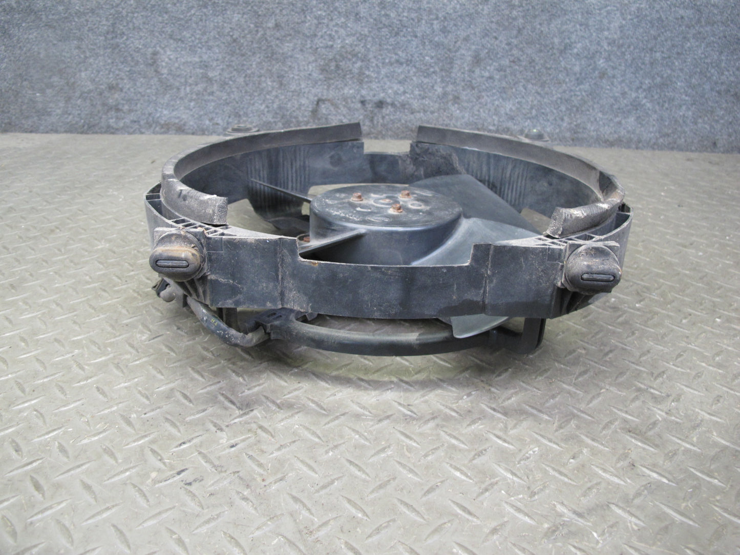 90-96 Nissan Z32 300ZX Turbo A/C Condenser 4 Blade Fan Motor OEM