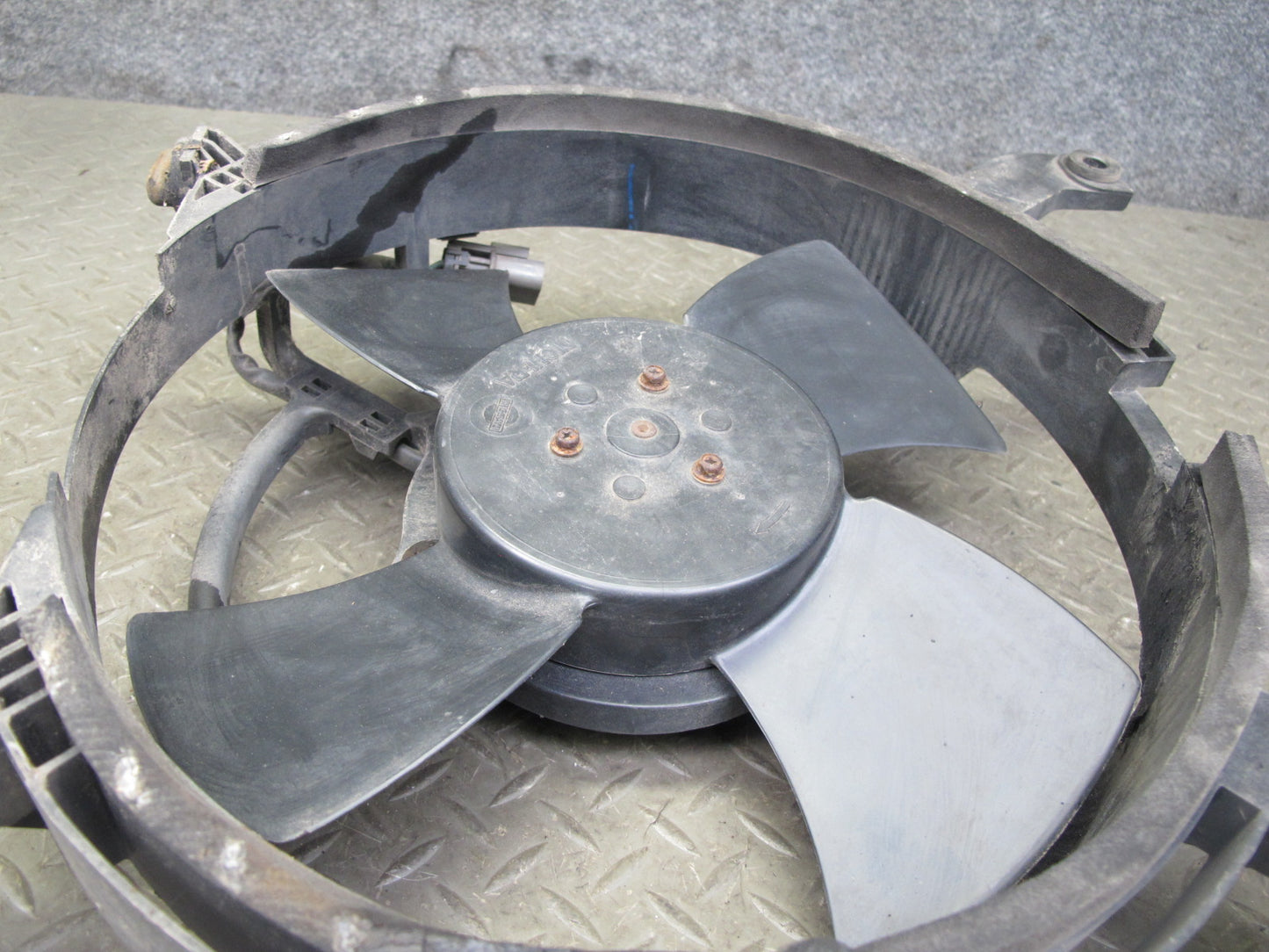 90-96 Nissan Z32 300ZX Turbo A/C Condenser 4 Blade Fan Motor OEM