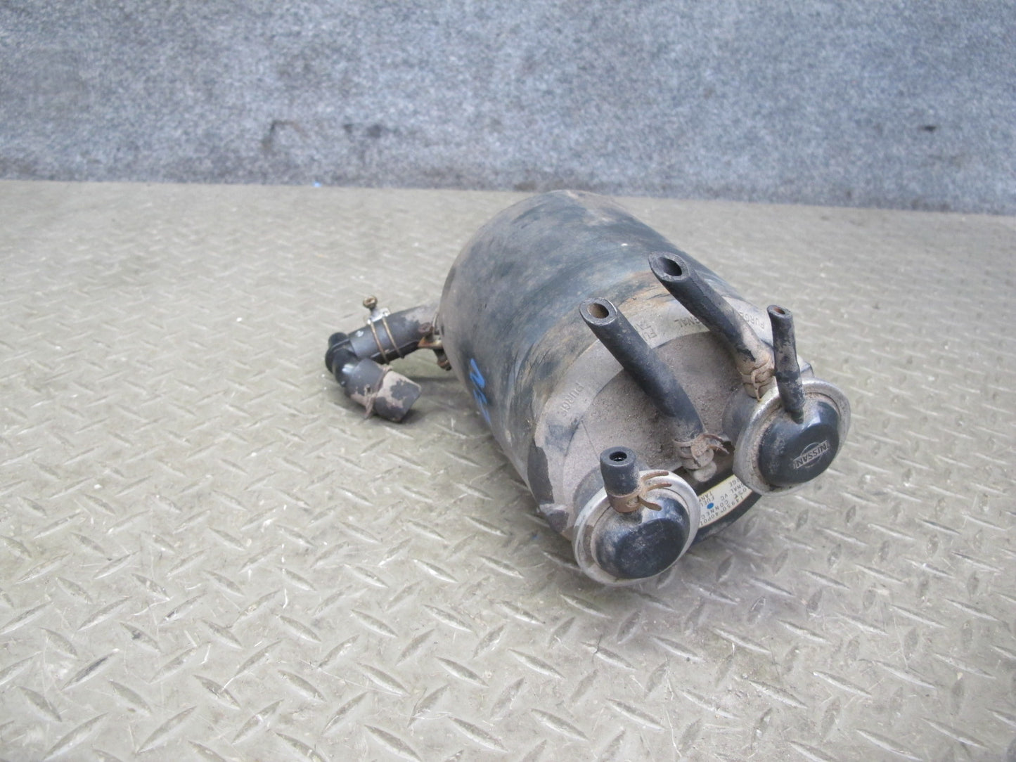 90-95 Nissan Z32 300ZX Turbo Fuel Evap Vapor Charcoal Canister 14950-40P01 OEM