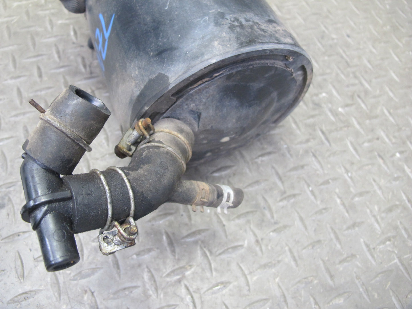 90-95 Nissan Z32 300ZX Turbo Fuel Evap Vapor Charcoal Canister 14950-40P01 OEM