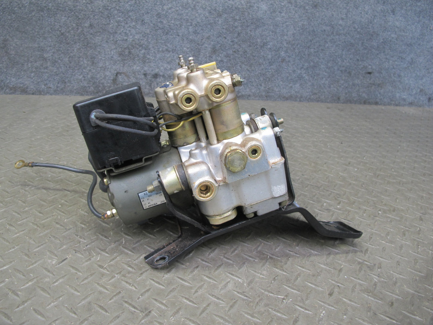 90-93 Nissan Z32 300ZX 2+0 Anti Lock Brake ABS Pump Module 47600-30P01 OEM