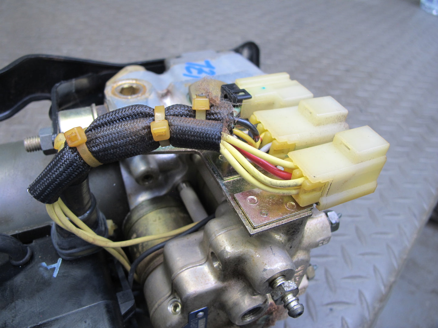 90-93 Nissan Z32 300ZX 2+0 Anti Lock Brake ABS Pump Module 47600-30P01 OEM