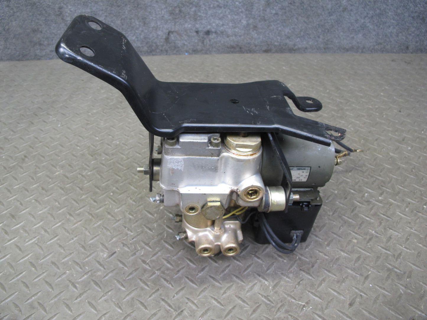 90-93 Nissan Z32 300ZX 2+0 Anti Lock Brake ABS Pump Module 47600-30P01 OEM