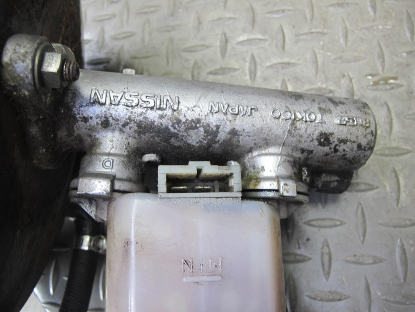 90-91 Nissan Z32 300ZX Turbo Brake Master Cylinder Booster Fluid Reservoir OEM