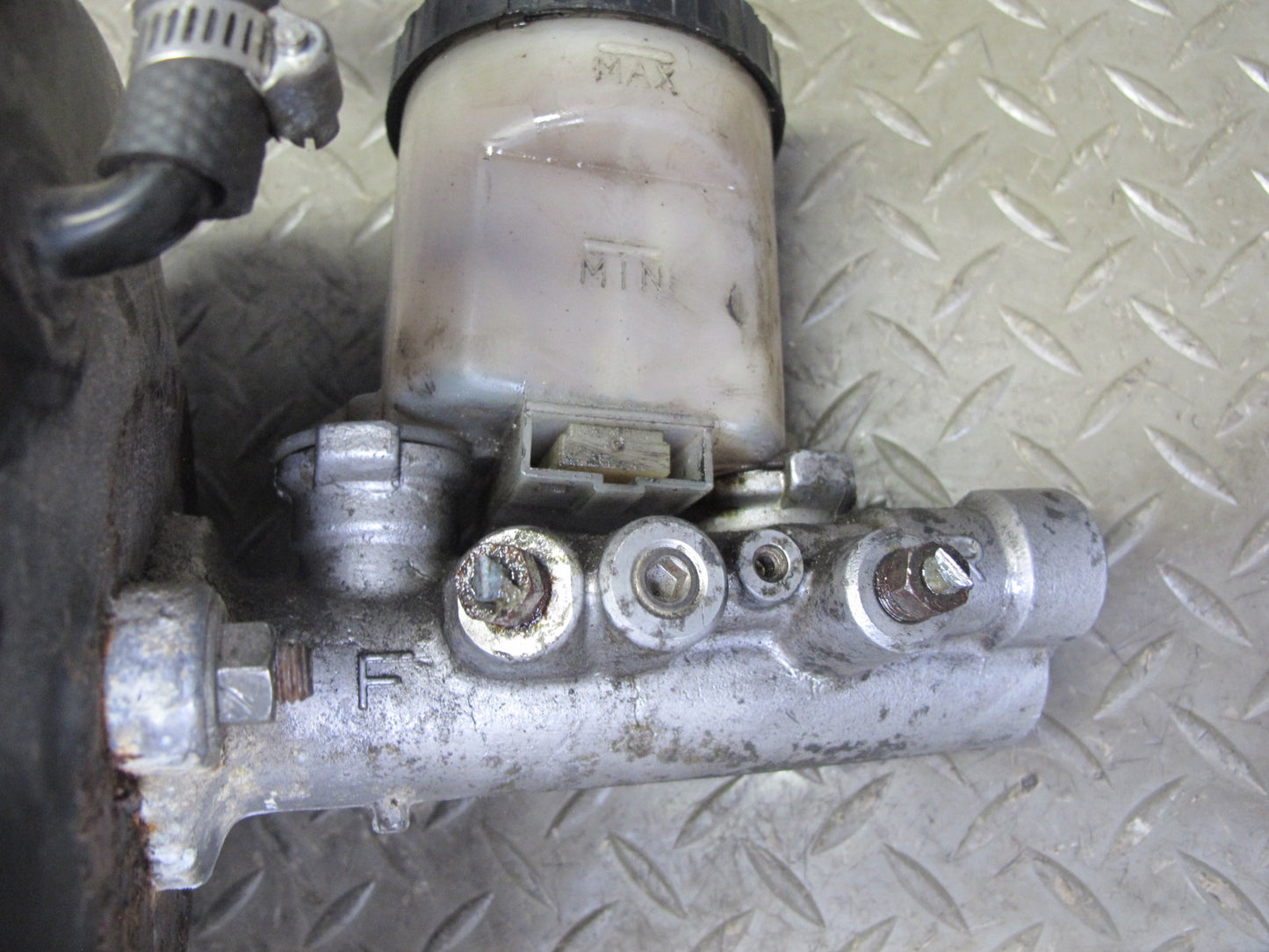 90-91 Nissan Z32 300ZX Turbo Brake Master Cylinder Booster Fluid Reservoir OEM