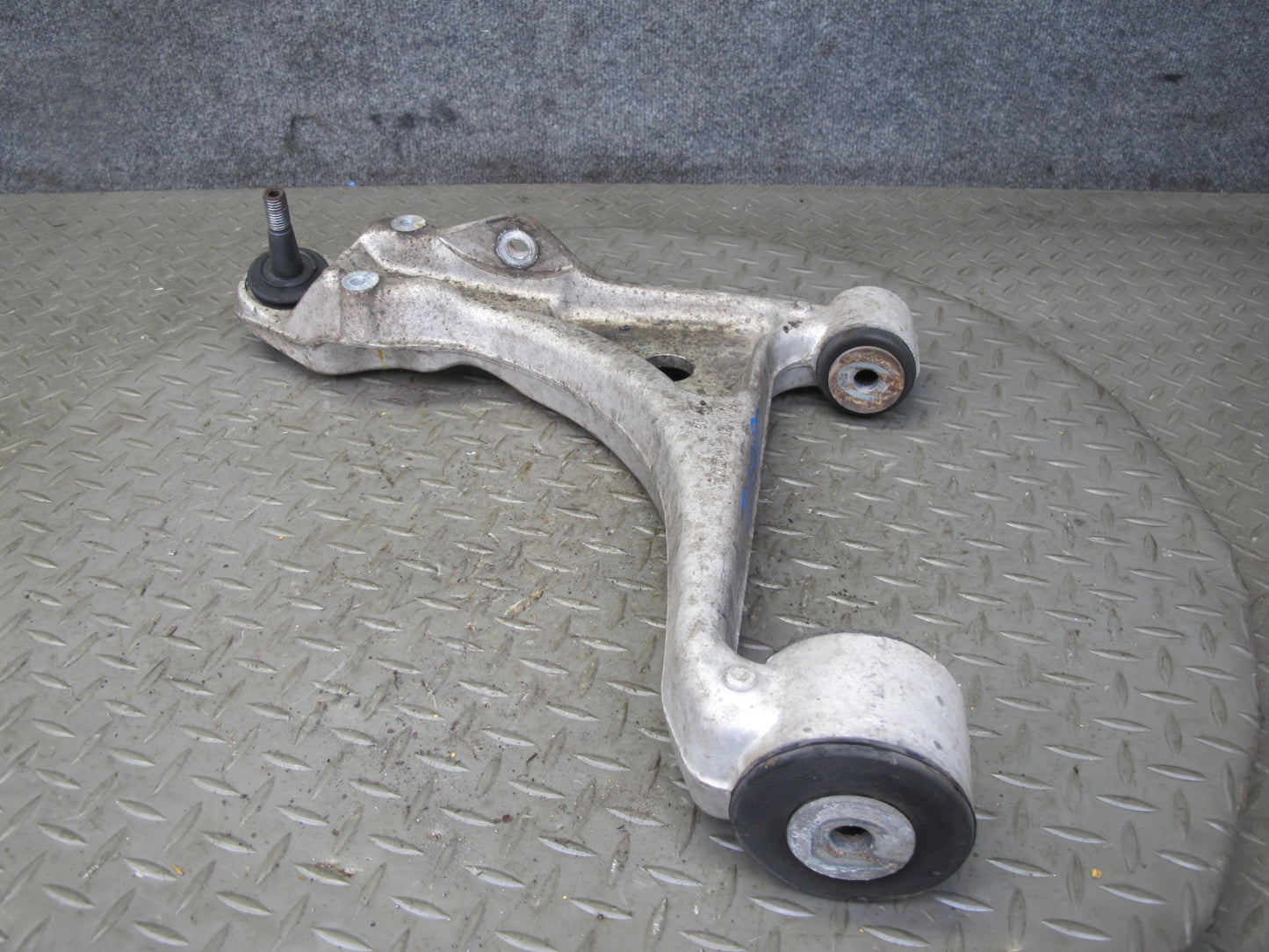 07-10 Saturn SKY Set of 2 Front Left Suspension Upper & Lower Control Arm OEM