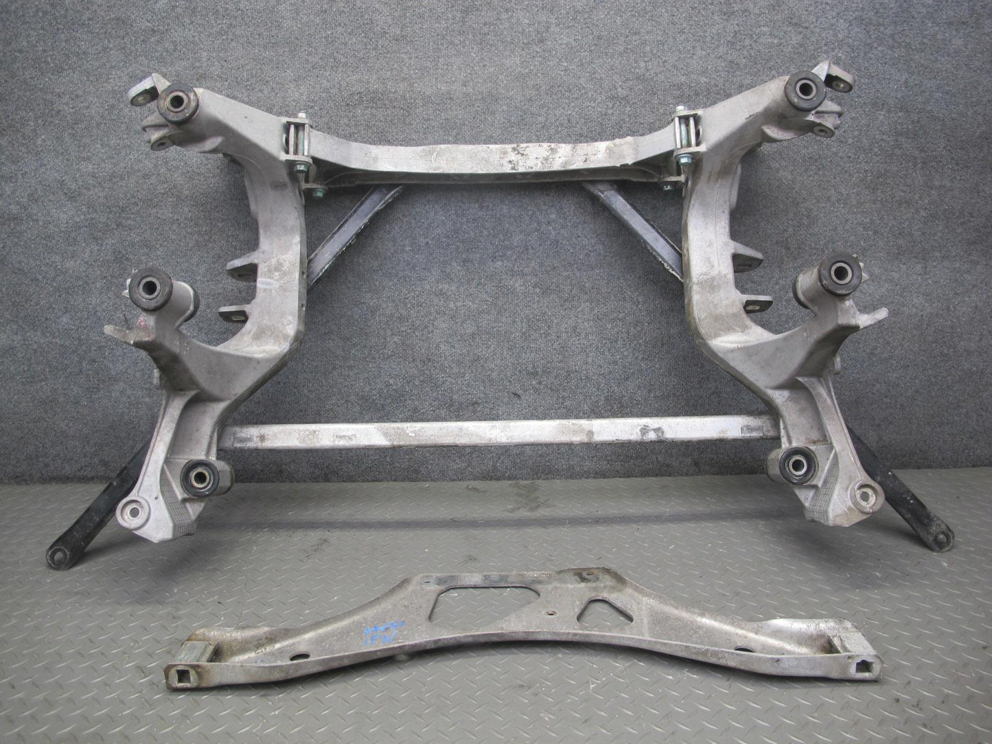2002-2004 Porsche 911 996 3.6L RWD Rear Susp Sub Frame Crossmember Carrier Set
