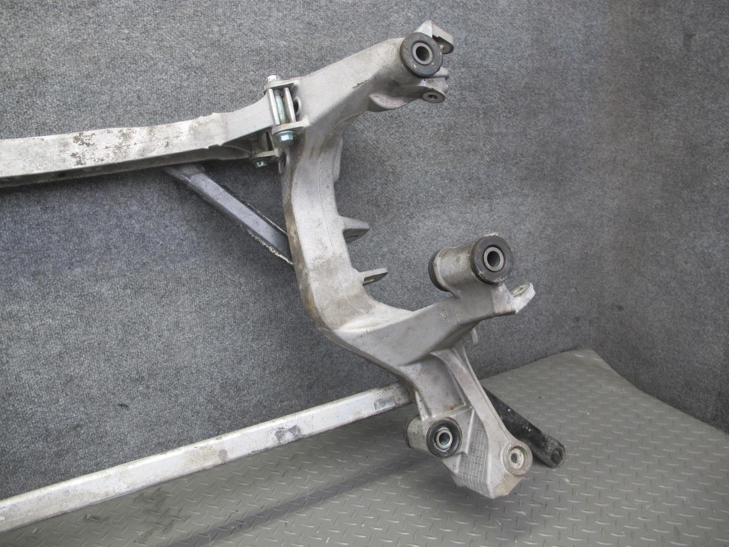 2002-2004 Porsche 911 996 3.6L RWD Rear Susp Sub Frame Crossmember Carrier Set
